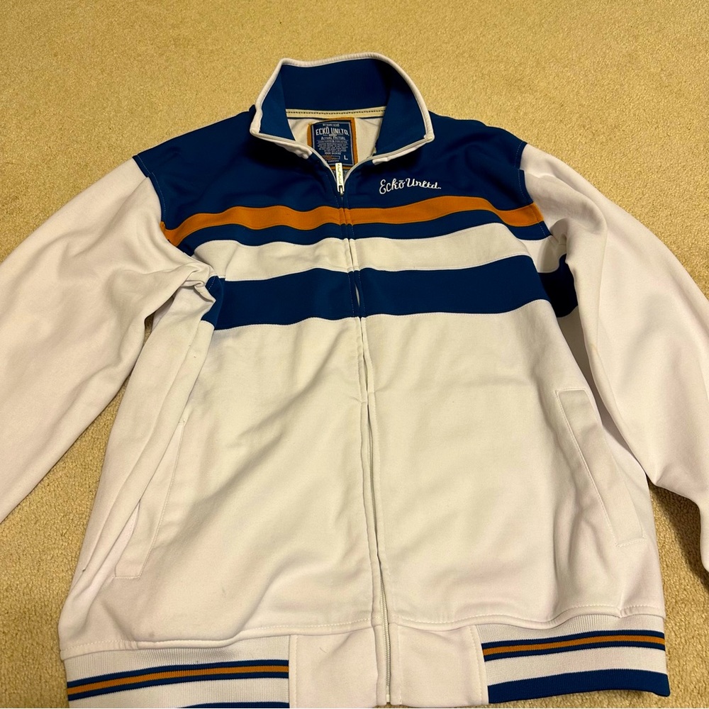 Men’s Ecko unlimited zip up sweater size L